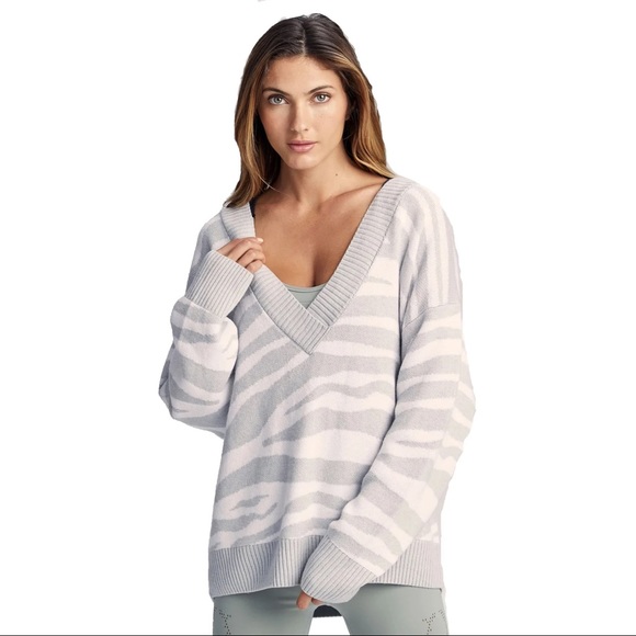 🎯Varley Calvert Sweater Zebra Gray White Size Small - Picture 2 of 12